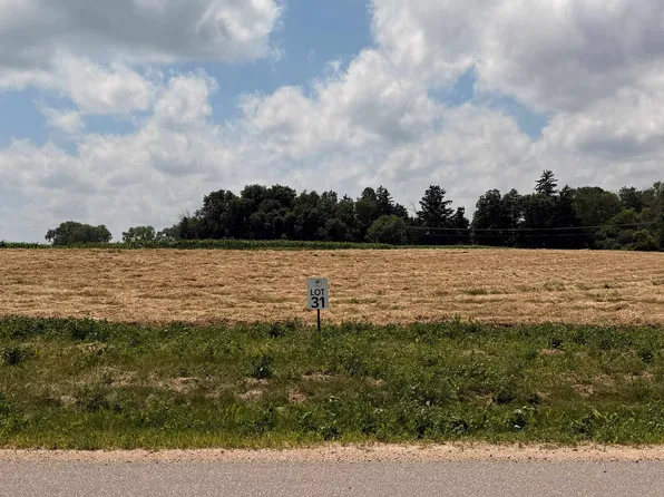 31 Diane Bay, Merrimac, WI 53561