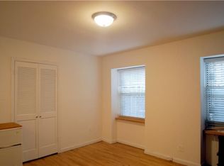 335 W 20th St, New York, NY 10011