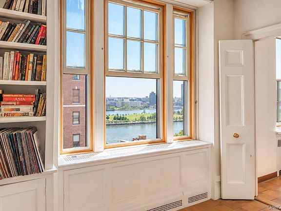 5th image of 30 Sutton Place #12E