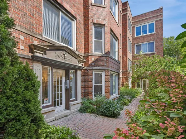 3039 N Troy St APT 2E, Chicago, IL 60618