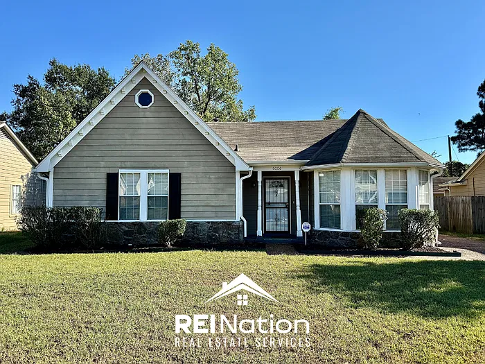 3 bed, 2.0 bath, 1220 sqft, $1,575 — Photo 1