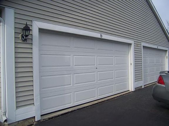 3rd image of 631 Barrington Ct APT D