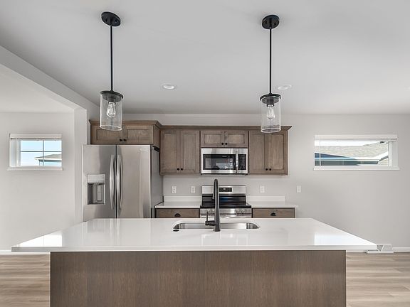 5th image of 2544 Gigi Way