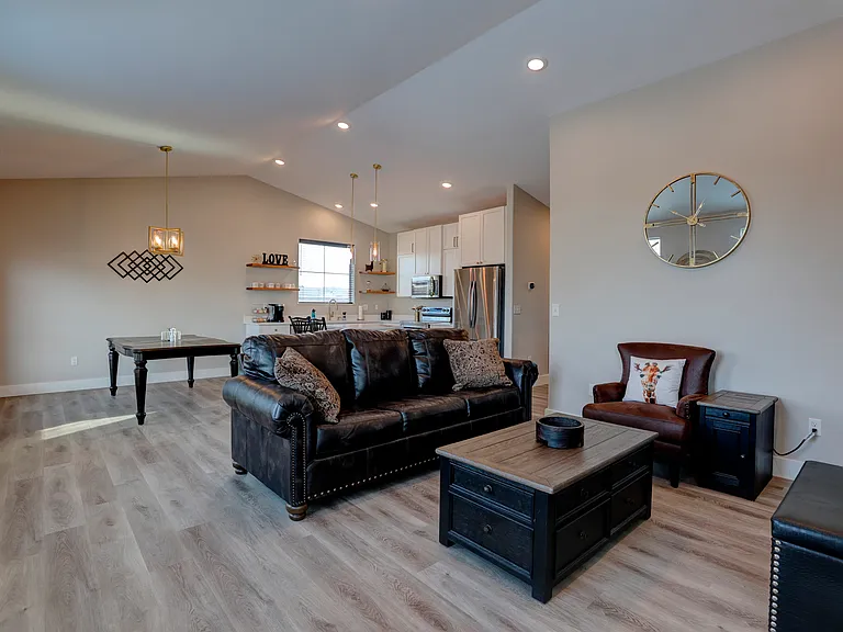 855 Lincoln Dr — Photo 12