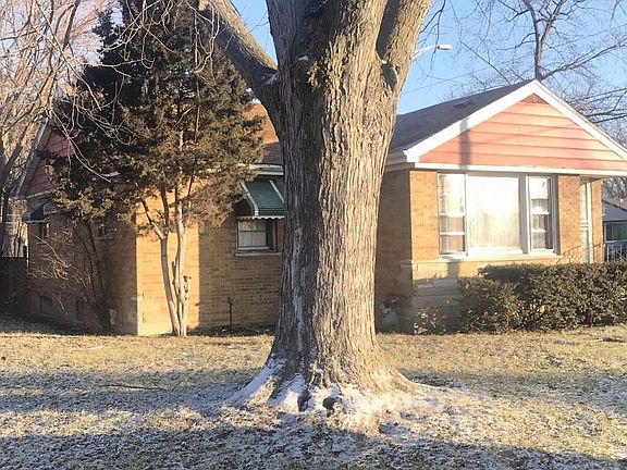3rd image of 778 E 155th Pl