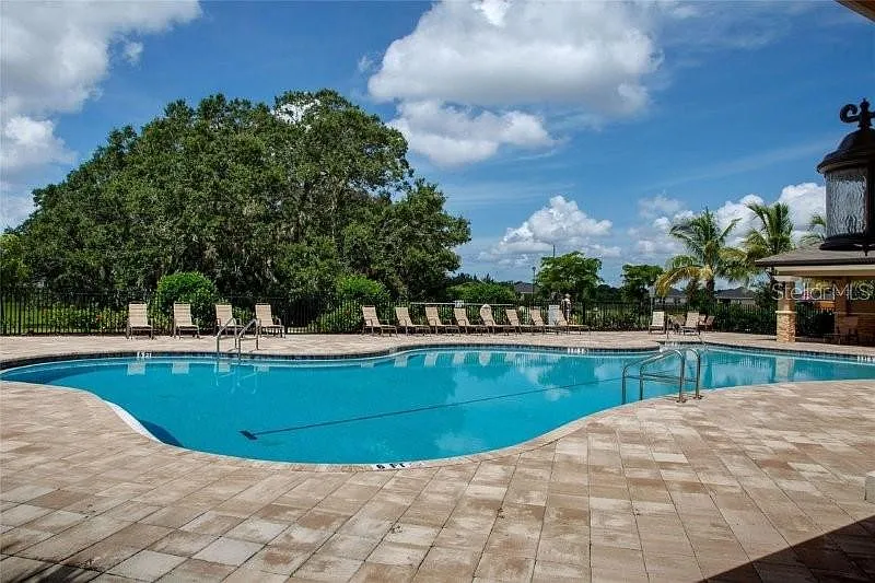 2 bed, 2.0 bath, 1516 sqft, $4,000 — Photo 3