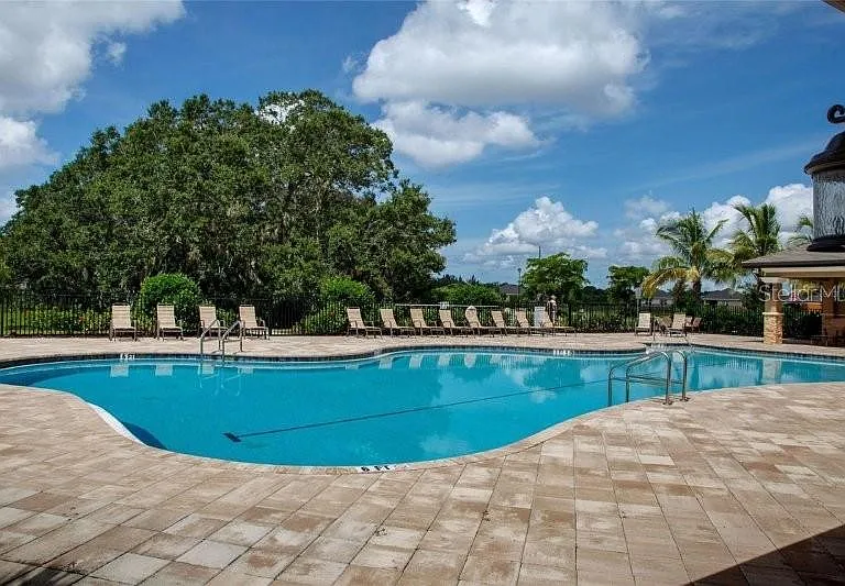 7104 W Lenox Cir — Photo 3