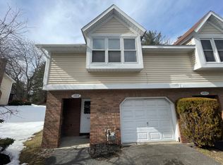 4018 Chaucer Pl, Slingerlands, NY 12159