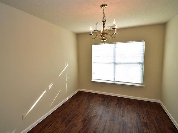 4th image of 3807 Gardenia Bend Dr