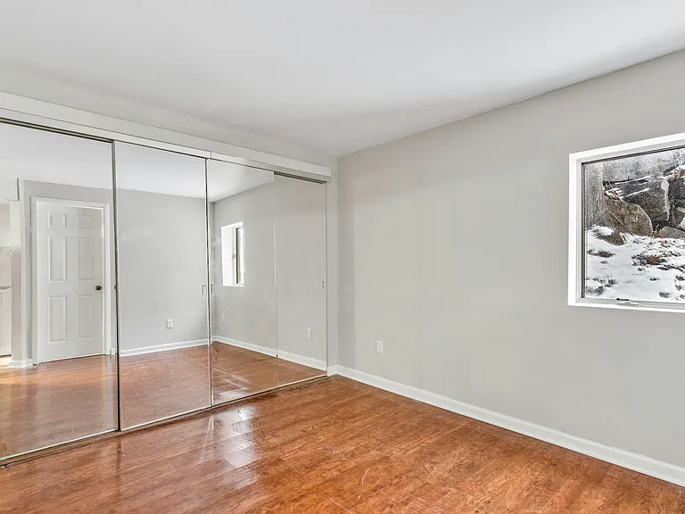 156 Undercliff Ave — Photo 10
