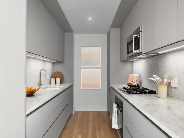 547 West 47th Street image 1 of 24