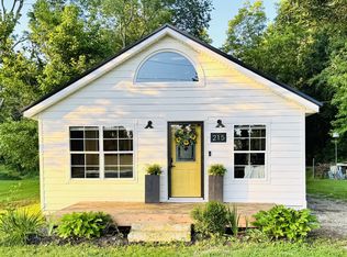 215 W College St, Bradford, TN 38316