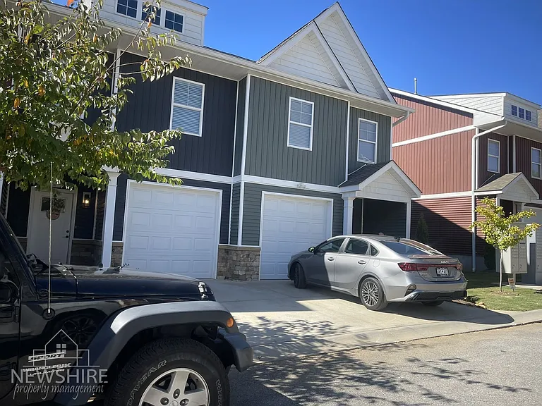 Townes at Converse Luxury Townhomes — Photo 45