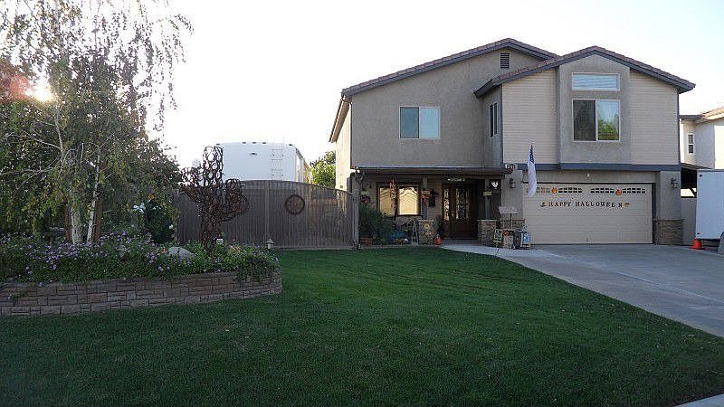 1st image of 27613 Buckskin Dr