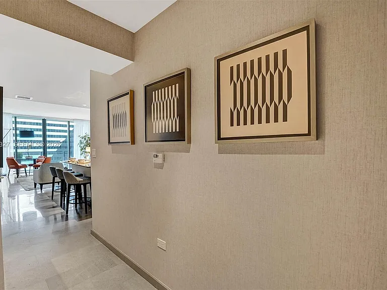 88 SW 7th St #1408 — Photo 37