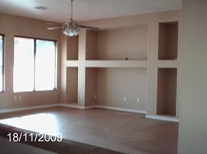 3rd image of 4661 E Des Moines St