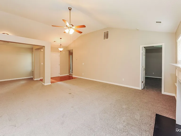 246 Augusta Woods Dr — Photo 5