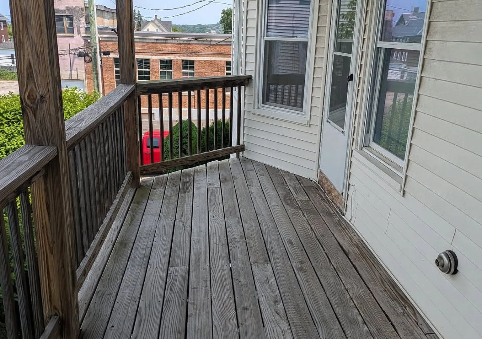 637 Harvard St — Photo 3