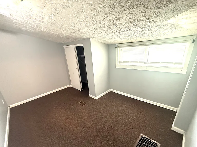 3556 Central Ave — Photo 25