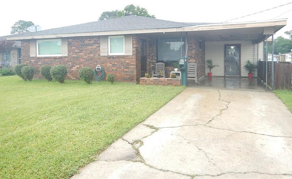 1st image of 1713 Dogwood Dr