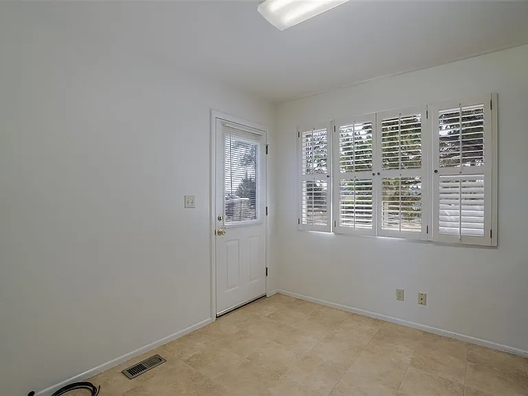 2270 Sandia Dr — Photo 14