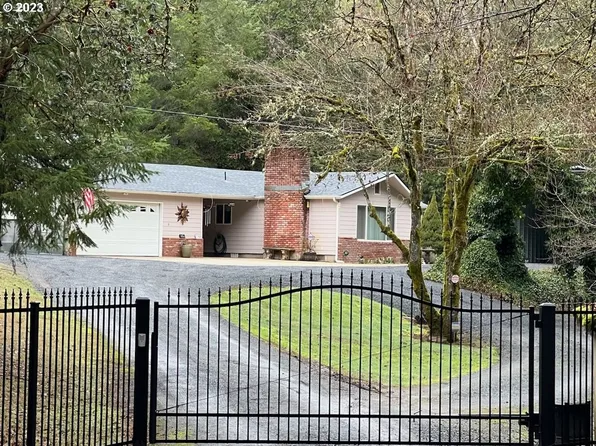 897 Council Creek Rd, Riddle, OR 97469