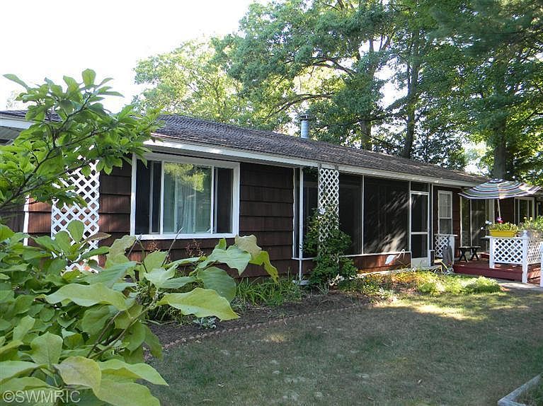 1st image of 3181 N Lakeshore Dr