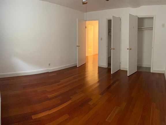 3rd image of 2321 Throop Ave #1