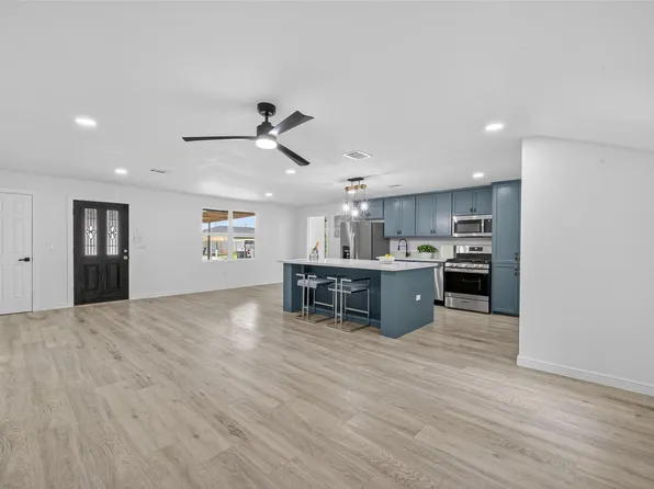 5719 Southwind St, Houston, TX 77033