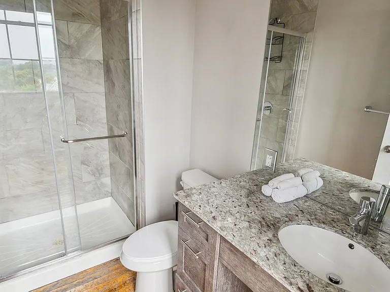 Crescendo Loft Apartments — Photo 18
