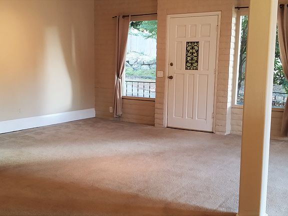 Elegant and Open Floor Plan