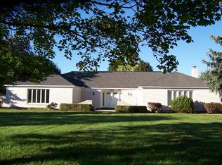 955 E Social Row Rd, Washington Township, OH 45458