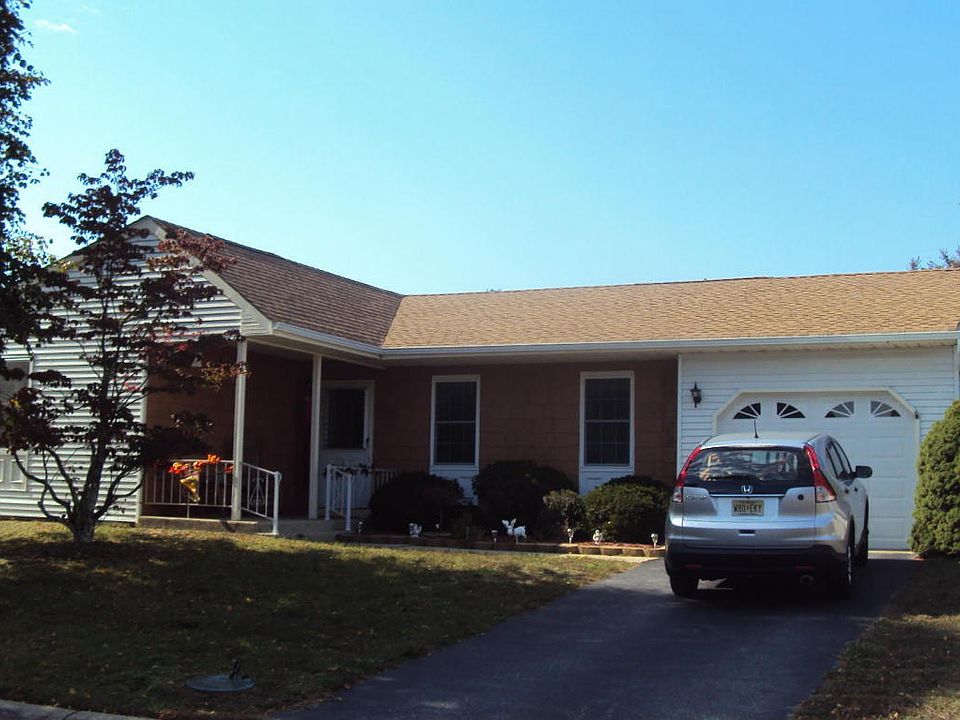 1st image of 22 Birchwood Dr #50
