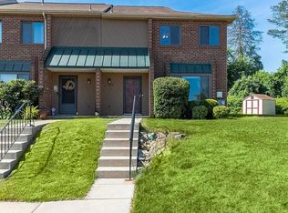 127 Pembroke Ct, Exton, PA 19341