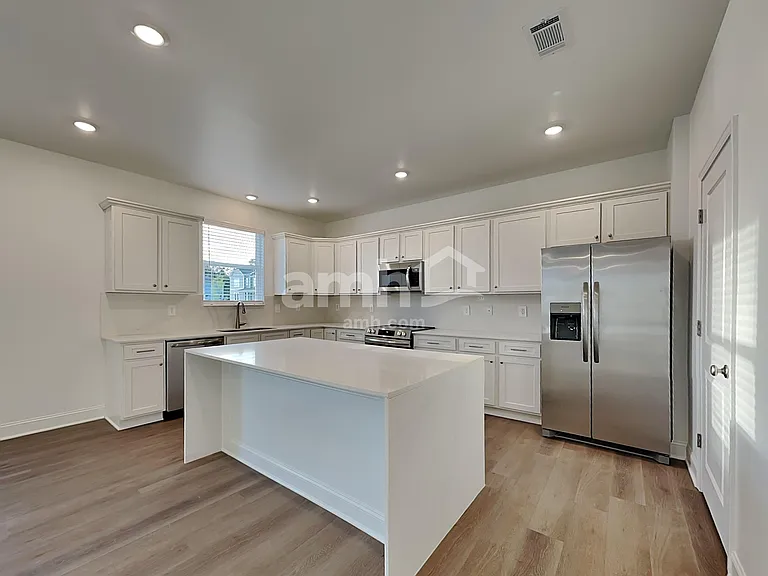 314 Golucke Way — Photo 3