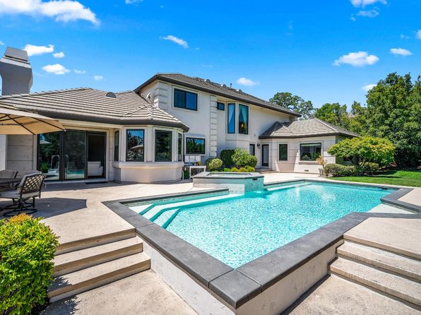 5563 Sur Mer Dr