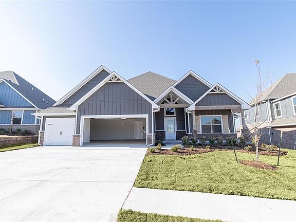 2nd image of 3033 Arbor Hill Dr