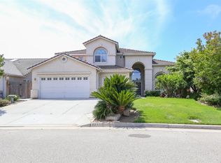 2277 W Beechwood Ave, Fresno, CA