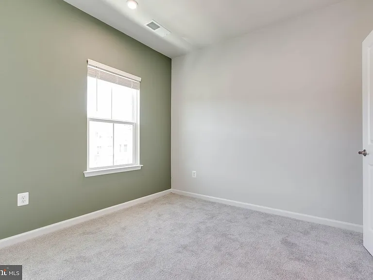 188 Woodgate Cir — Photo 24