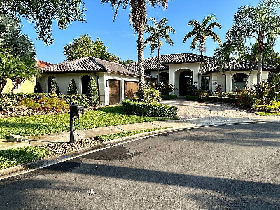 1st image of 307 Egret Ln