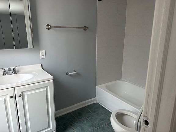 2nd image of 606 Northwest St #02a69a6cb