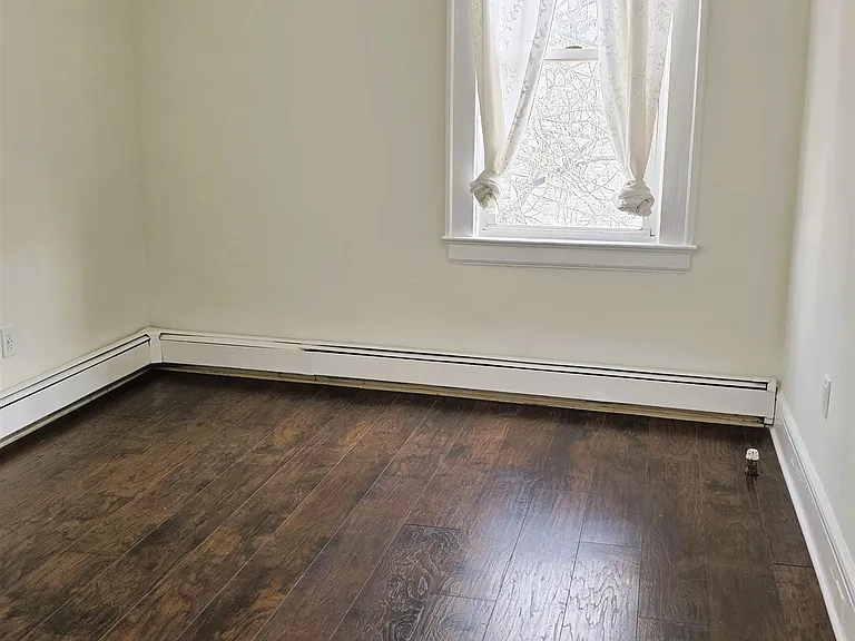 143 Main St #2 — Photo 15