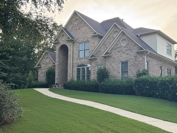 5766 Carrington Lake Pkwy, Trussville, AL 35173