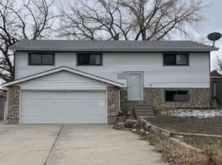821 Big Horn Dr, Douglas, WY 82633