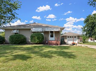 110 N Lincoln St, Coal City, IL 60416