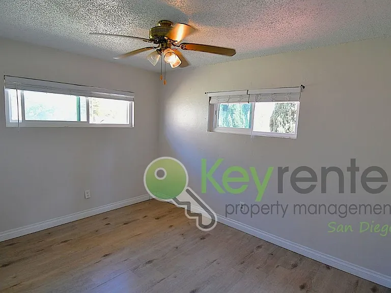 8073 Palm St — Photo 7