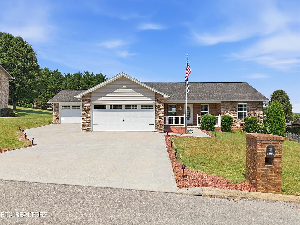 1st image of 529 Hills Gate Cir