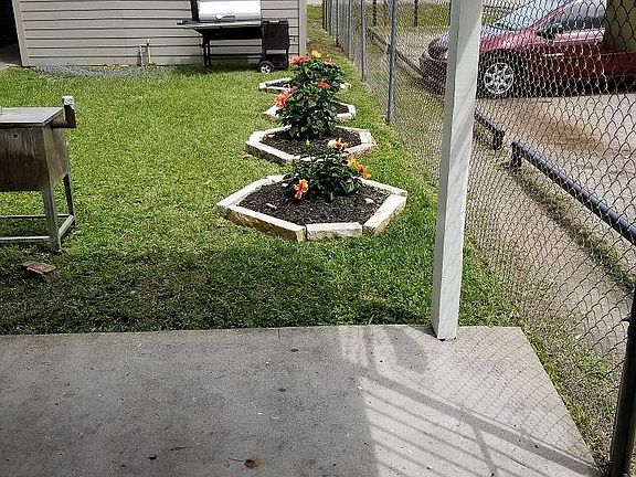 3rd image of 7902 Rock Rose St APT 9