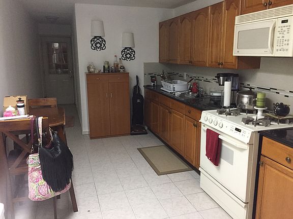 5th image of 3171 38th St