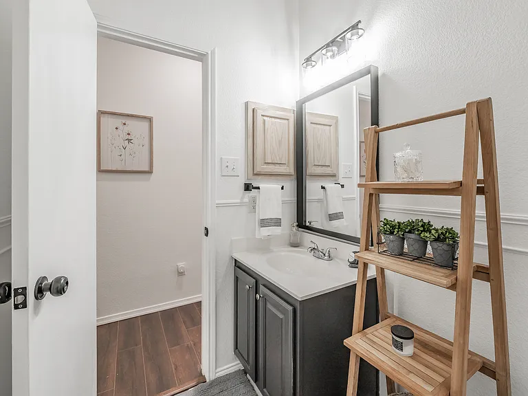 2304 Hickory Ct — Photo 17